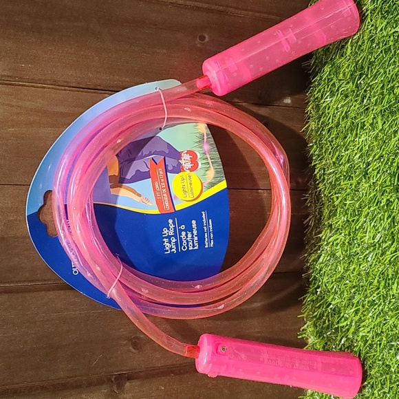 Light Up Jump Rope - Set of 2 -yellow/pink each, batteries not included NWT - Picture 3 of 5